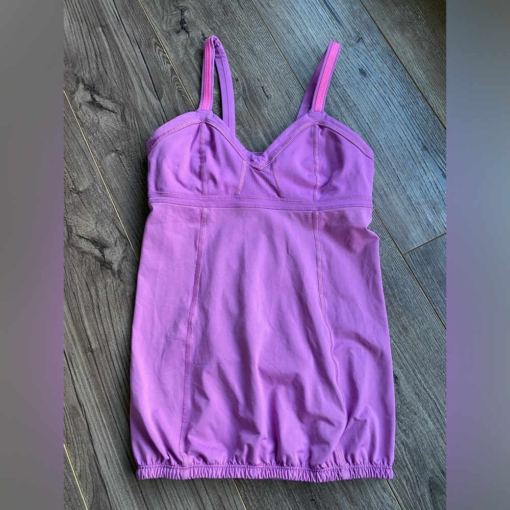 Lululemon purple tank W/ scrunchy bottom & mesh cut outs